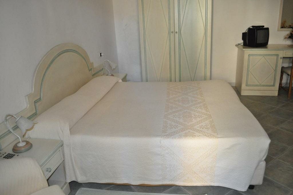 Camera Tripla - Hotel Cavour Olbia centro